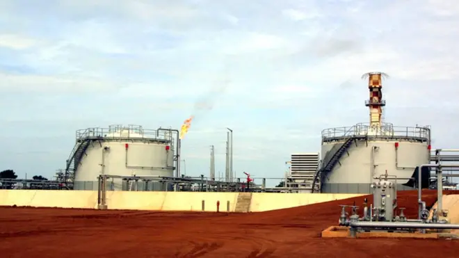 Un dépôt pétrolier