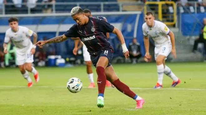 Saldanja je dao oba gola za Partizan protiv kijevskog dinama. Prvi je dao iz penala, izvevši takozvanu 'panenku'