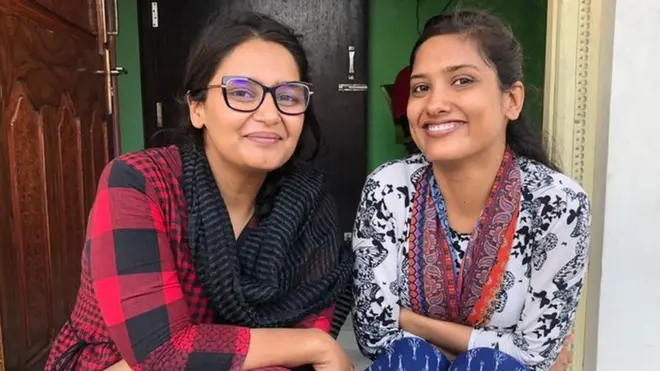 ज़ूनी जैकब और आकांक्षा कन्हैया के प्रचार के लिए पहुंची हैं