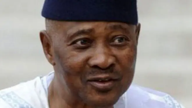 Amadou Toumani Touré chassé du pouvoir par un coup d'état était poursuivi pour haute trahison