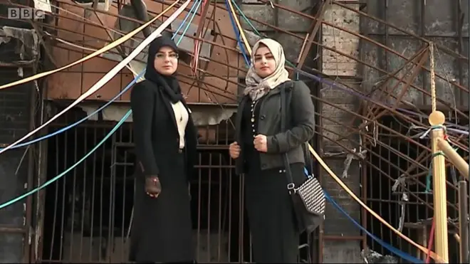 ผู้หญิงสองคน