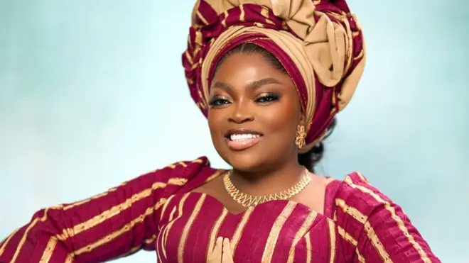 Gbajugbaja oṣere Funke Akindele wọ aṣọ ofi, o si tun we gele