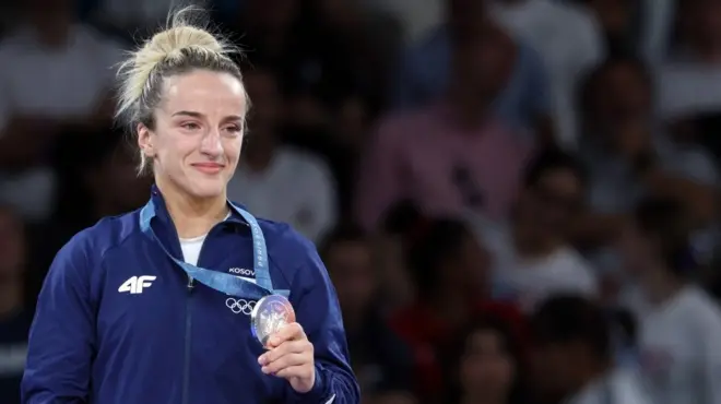 Distrija Krasnići, džudistkinja sa Kosova, sa osvojenim srebrom