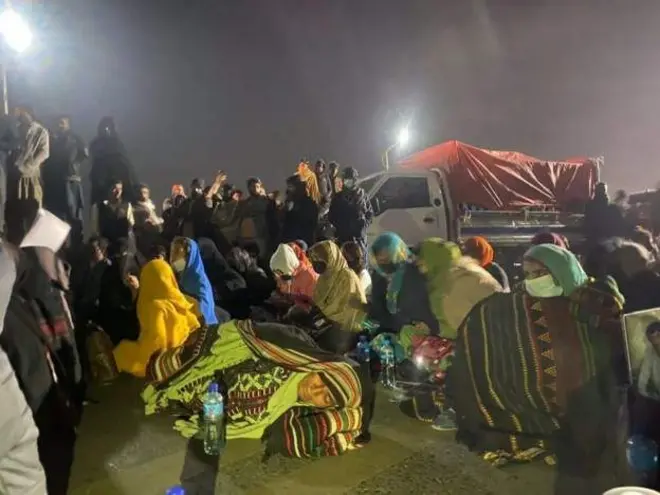 بلوڅانو لاریون