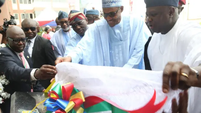 President Muhammadu Buhari and Lagos State govnor dey commission project