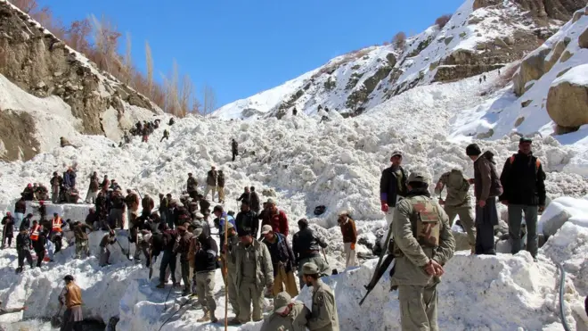 چترال میں برفانی تودے گرنے کے واقعات عام ہیں (فائل فوٹو)