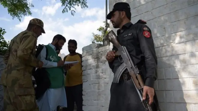 د نفوس له پلوه سند دویم لوی ایالت دی، چې د نفوس شمېر یې څه کم ۵۰ میلیونه دی.