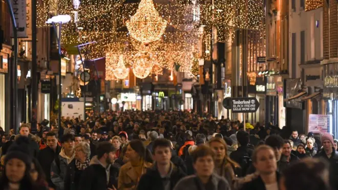 A packed street in Dublin, Ireland on Black Friday in 2018.
