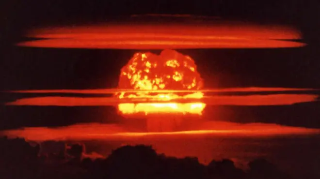 আকাশে বিস্ফোরণের ছবি