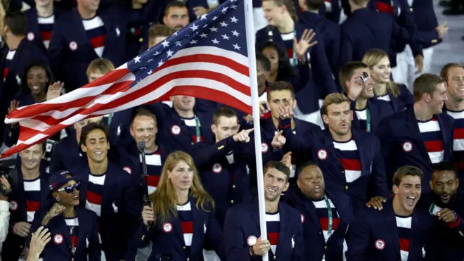 El equipo olímpico de Estados Unidos en la ceremonia de apertura de las Olimpiadas de Río 2016.