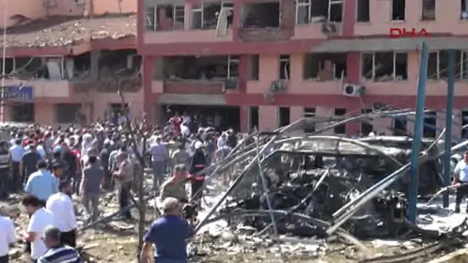 Elazığ Emniyet Müdürlüğü önünde patlama