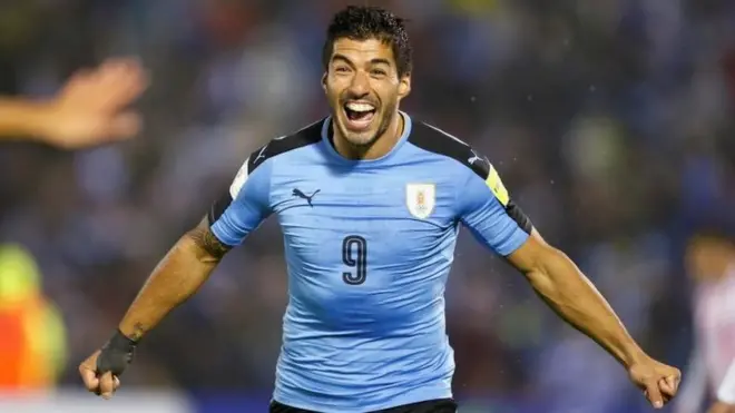 El jugador uruguayo Luis Suárez fue uno de los que convirtió los 4 goles.