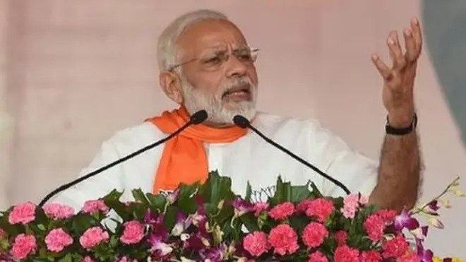 સભા સંબોધતા મોદી