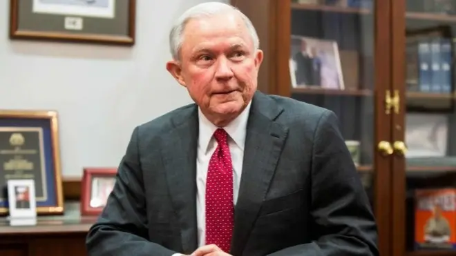 جف سشنز تېر کال د مشرانو جرګې د وسله والو خدمتونو د کمېټې غړی و