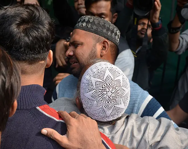 दिल्ली धमाके में मारे गए व्यक्ति के परिजन