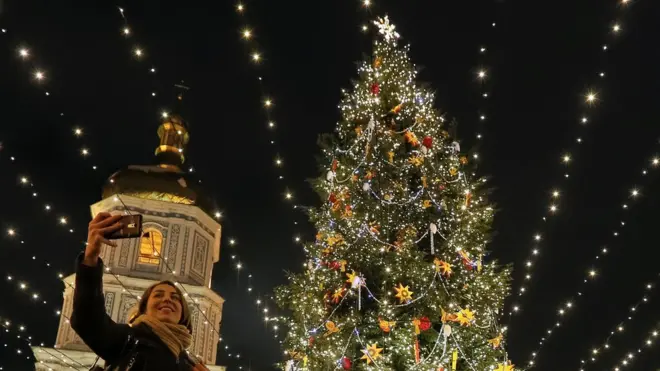 Головна ялинка України на Михайлівській площі