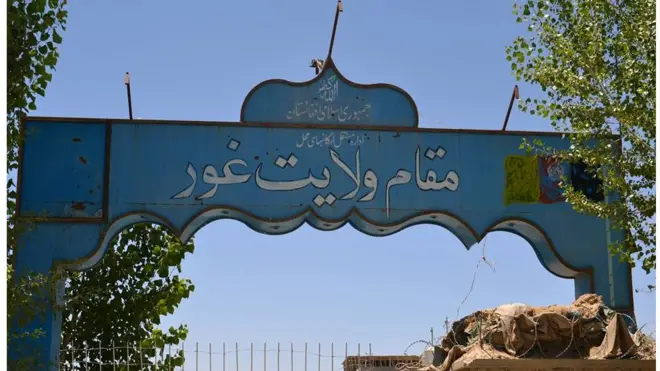 والی غور می گوید که دستکم ۲۸ نفر غیر نظامی توسط داعش کشته شده‌اند