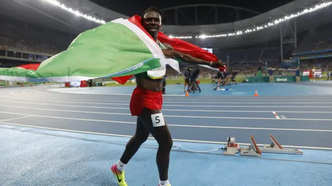 Francine Niyosaba, umurundi agira kabiri mu mateka aronse umudari Olempike