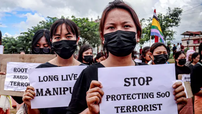 इंफ़ाल में प्रदर्शन