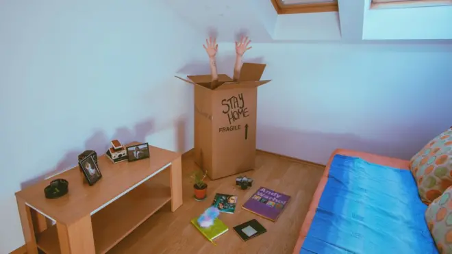 Mnogi umetnici nastavili su da stvaraju u uslovima vanrednog stanja i policijskog časa.