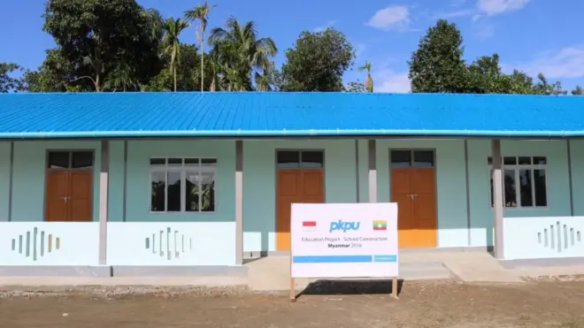 Gedung sekolah yang dibangun PKPU. Dua unit gedung SD diharapkan dapat menampung 300 siswa.