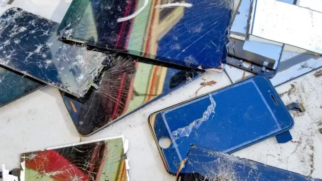 له کاره لوېدلي مبایلونه