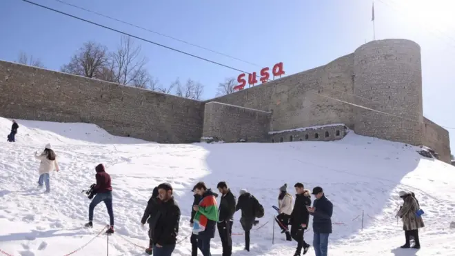 Azərbaycandan ilk sərnişin avtobusu Şuşaya gedib