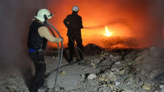 Авиаудар был нанесен в ночь на 25 марта и спровоцировал пожар