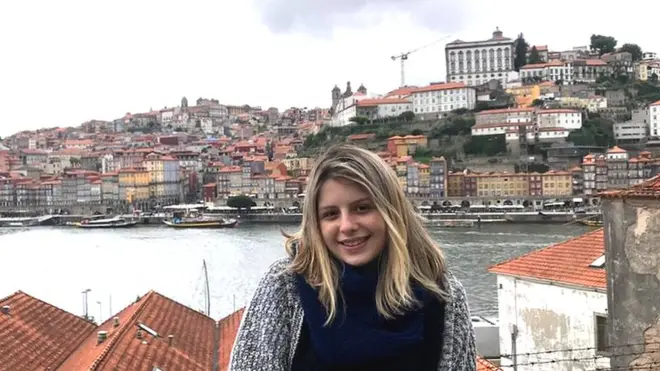 Julia Lapa Comarin, de 18 anos, conseguiu neste ano uma vaga no curso de Direito da Universidade Lusófona em Portugal