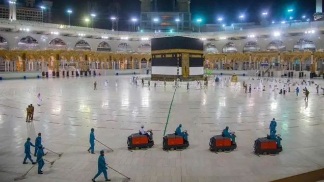 حظرت السعودية دخول الأجانب من خارج البلاد لأداء فريضة الحج