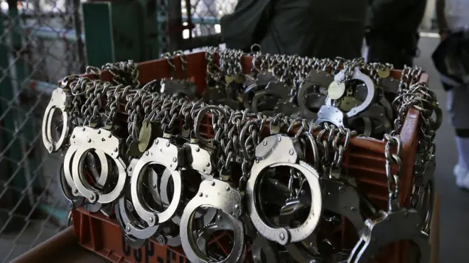 Многие заключенные умудряются выходить в интернет, несмотря на запреты