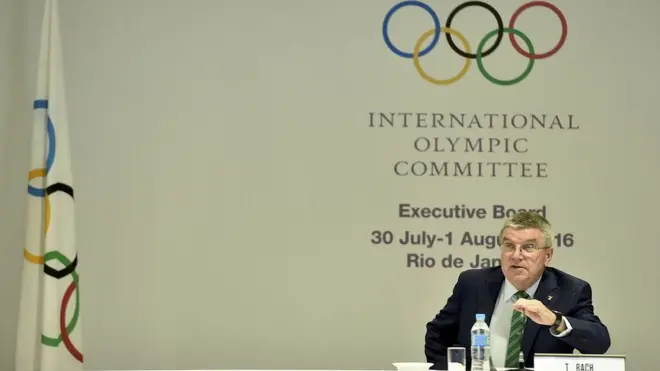 Глава МОК Томас Бах, похоже, нашел компромиссное решение