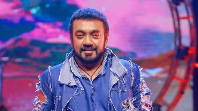 සෑම කාර්යයකට ම ඔහු විශේෂඥයෙකු වූ බව කීම අතිශයෝක්තියක් නොවේ.