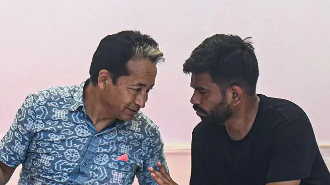 सोनम वांगचुक और अभिजीत दीपके