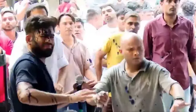 'मी या क्षणापासून बेमुदत उपोषणाला सुरुवात करत आहे', सोनम वांगचूक यांना रुग्णालयात नेल्यावर अभिजीत दिपकेंची घोषणा