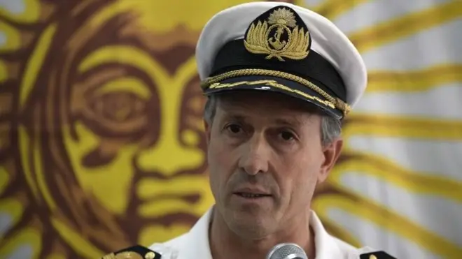 По словам представителя ВМС Аргентины Энрике Бальби, пока невозможно сказать, произошел ли взрыв изнутри лодки или она была атакована