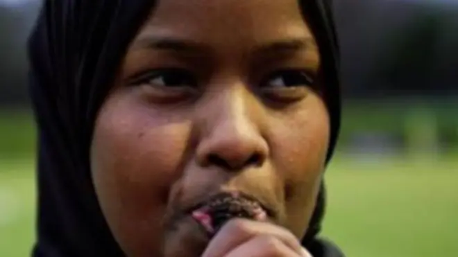 Obìnrin tó jẹ́ adarí bọ́ọ̀lù