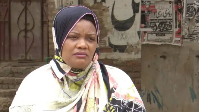 تنزیلا کے خاندان نے خود کو آبائی دیس افریقہ سے جوڑے رکھا ہے