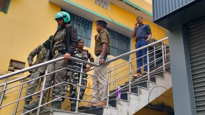 बिहार बँक लूट पोलीस वेढा