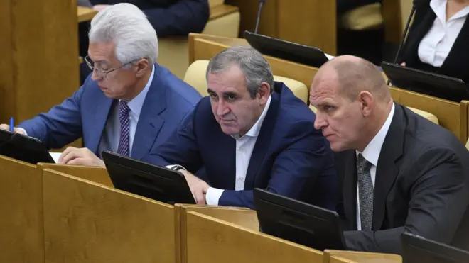 Четверть россиян Госдуме "не доверяют совсем"