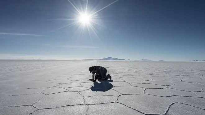 El Salarbet 365 peleUyuni en Bolivia es un sitio peculiar para el turismo en la región.