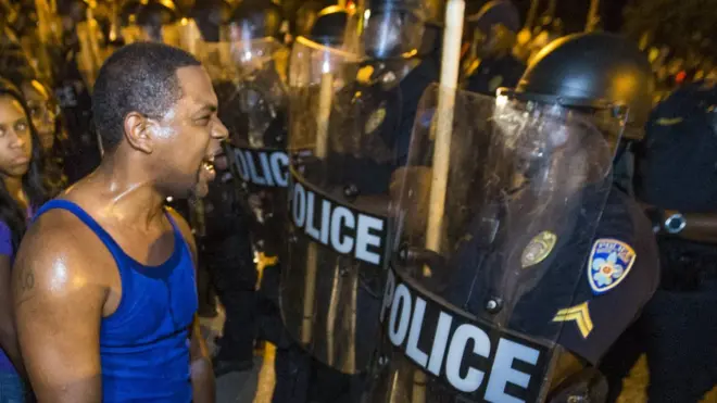 Los recientes casos de hombres negros muertos a manos de la policía generaron protestas en distintos puntos de Estados Unidos.