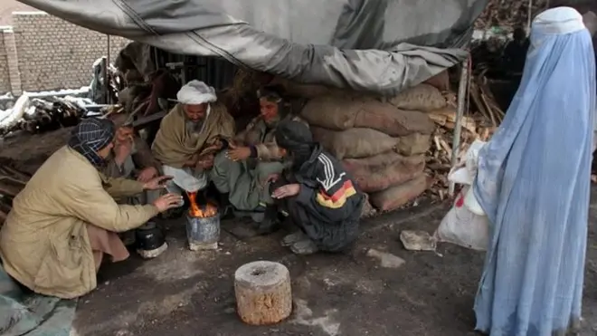 سازمان ملل می‌گوید به صورت میانگین روزانه ۱۵۰۰ افغان در نتیجه نبردها در این کشور بیجا می‌شوند.