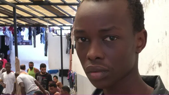 Heneesi Maanjiing waggoota sadiif Landan jiraateera, ammas achitti deebi'uu barbaada