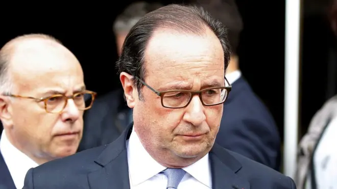 По словам Олланда, войну против ИГ нужно вести всеми средствами