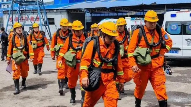 কয়লা খনির দুর্ঘটনাস্থলে শত শত উদ্ধারকর্মী পাঠানো হয়েছে