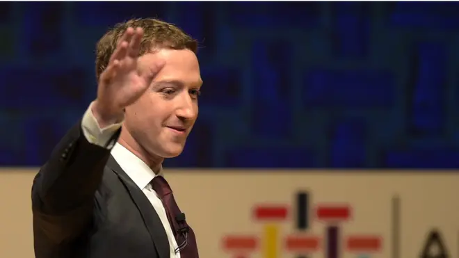 На мысль о том, что ему стоит узнать США и американцев поближе Цукерберга натолкнули события 2016 года