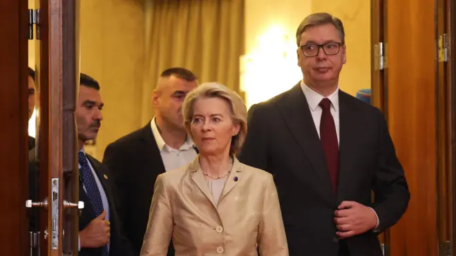 Vučić, Fon der Lajen