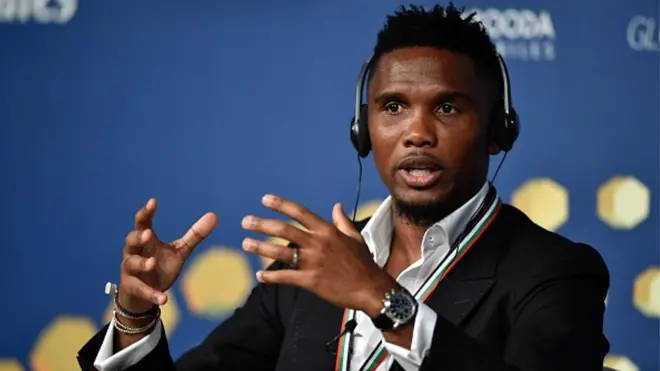Samuel Eto’o aborde ici des questions d’actualité, notamment son avenir sportif