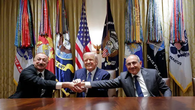 Nikol Paşinyan Tramp Əliyev